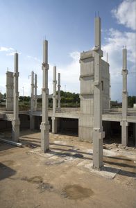 poteau préfabriqué en béton armé
