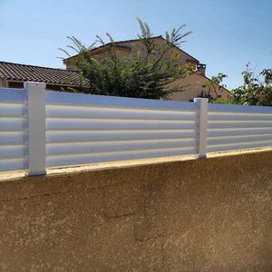clôture de jardin / pour espaces verts / à lames / en PVC