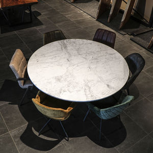 table contemporaine