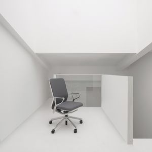 chaise de bureau contemporaine / à roulettes / pivotante / avec accoudoirs