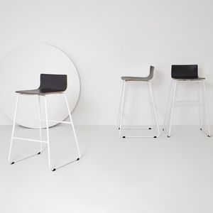 chaise de bar contemporaine / avec repose-pieds / en acier / en bois