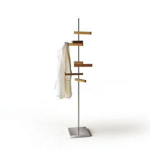 porte-manteau sur pied