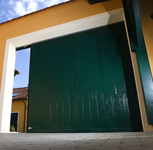 portes de garage sectionnelles latérales