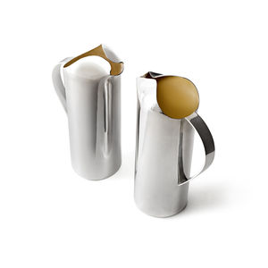 carafe en verre soufflé / en métal / professionnelle / à usage domestique