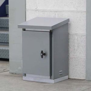coffret électrique sur pied