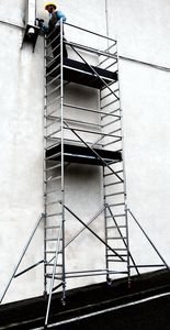 échafaudage en aluminium