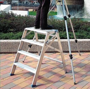 escabeau professionnel en acier 1