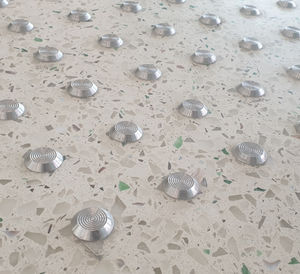 clou podotactile en inox 1