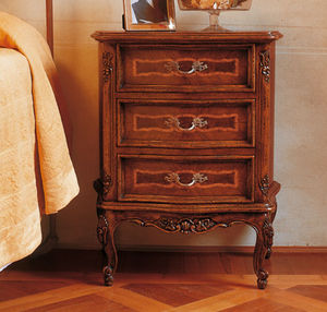 table de chevet de style baroque