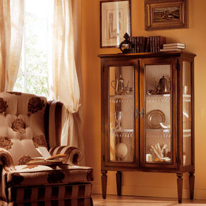 vitrine classique / en verre / en bois