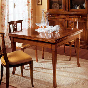 table à manger classique 1