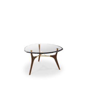 table basse contemporaine / en verre / avec piètement en noyer / avec piètement en laiton poli