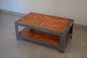 table basse de style industriel