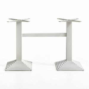 pied de table en fonte