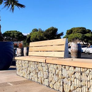 banc public contemporain