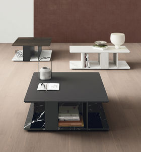 table basse contemporaine / en plaqué bois / en MDF laqué / avec piètement en MDF laqué