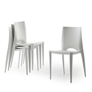 chaise contemporaine