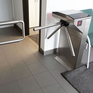tourniquet tripode