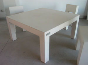 table contemporaine