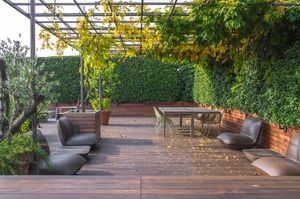 lames de terrasse en bois massif