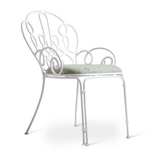 chaise de jardin classique