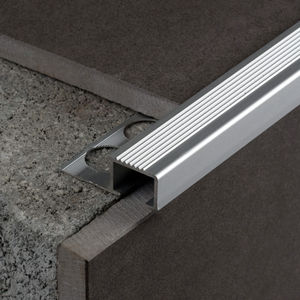 profilé de finition en aluminium 1