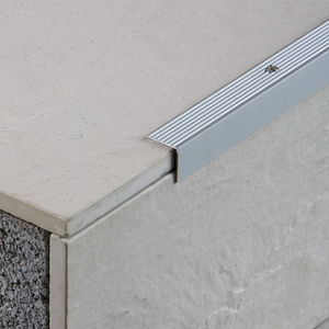 profilé de finition en aluminium 1