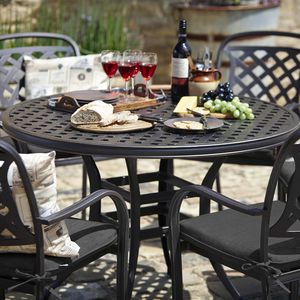 ensemble table et chaises contemporain