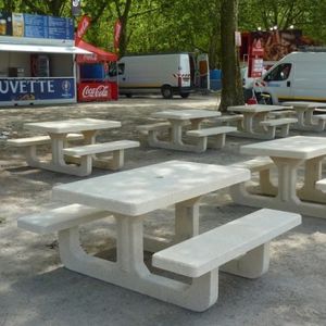 table de pique-nique classique