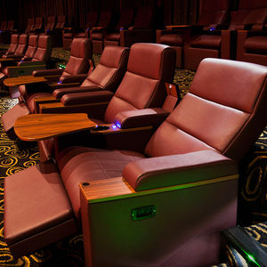 fauteuil de cinéma en cuir / en tissu / en simili cuir / avec repose-pieds