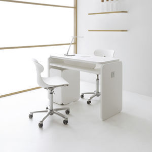 table de manucure avec éclairage intégré 1