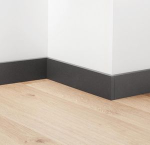 plinthe en aluminium