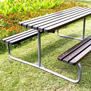 table de pique-nique contemporaine