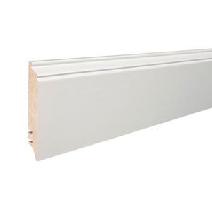 plinthe en bois