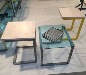 ensemble table et chaises contemporain