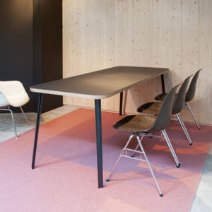 table contemporaine