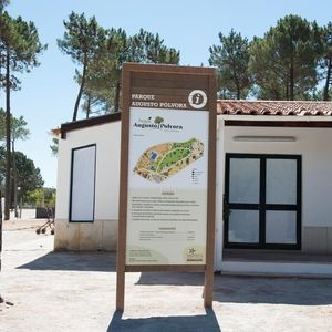 panneau d'information pour aire de jeux