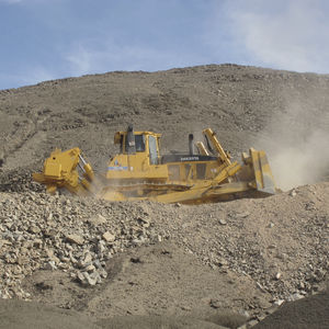 bulldozer sur chenilles 1