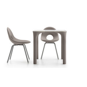 table contemporaine