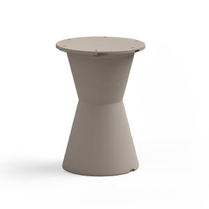 pied de table en polyéthylène