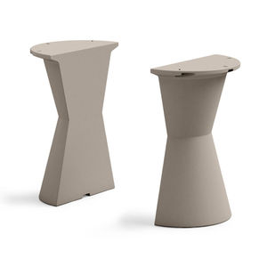 pied de table en polyéthylène