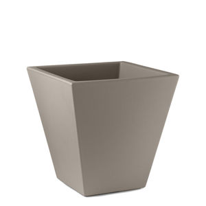 pot de jardin en polyéthylène 1