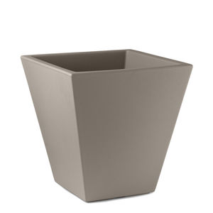 pot de jardin en polyéthylène 1
