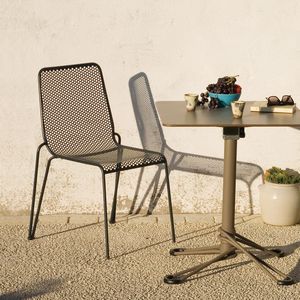 chaise de jardin contemporaine