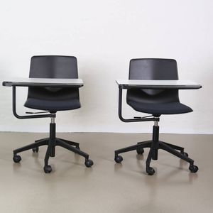 chaise de conférence à tablette 1