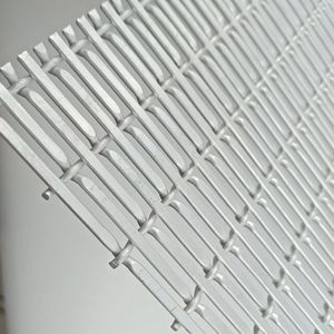 toile métallique tissée pour brise-soleil / pour plafond / pour agencement intérieur / pour bardage