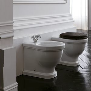 bidet en porcelaine