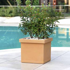 jardinière en plastique