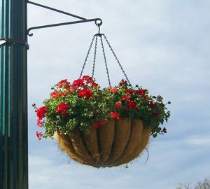 support pour jardinière suspendue pour espace public