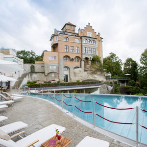 piscine à débordement